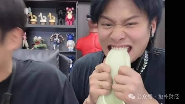 小杨哥带货主播爆料视频,爆款产品背后的秘密 第1张 小杨哥带货主播爆料视频,爆款产品背后的秘密 第1张